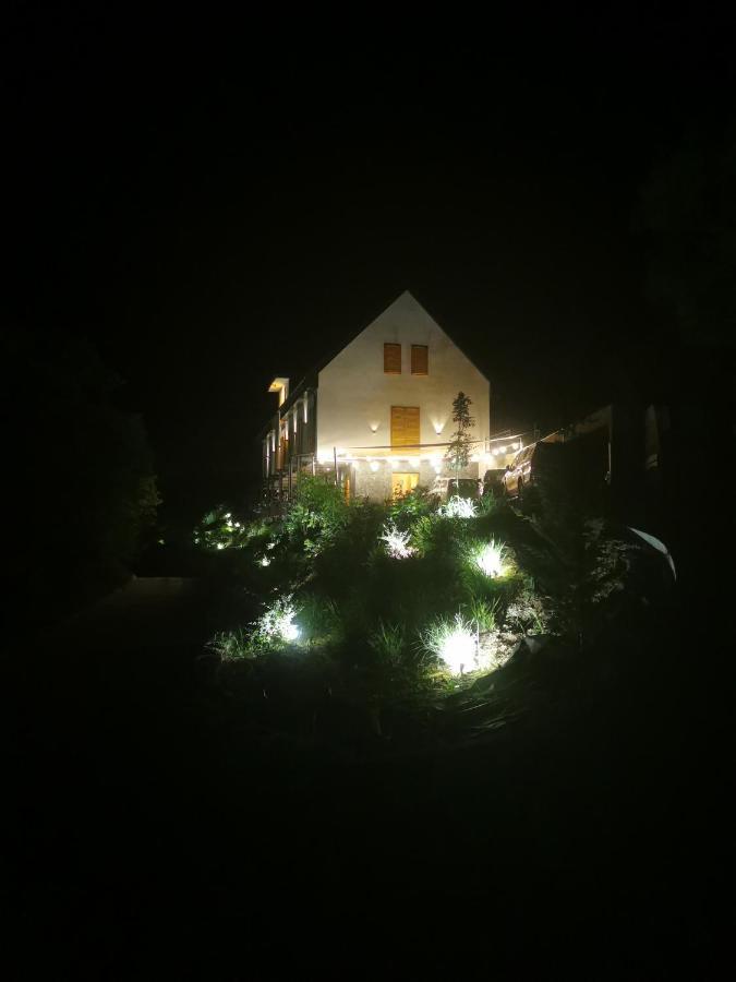 Illaberek Vendeghaz Hotel Sukoró Екстериор снимка