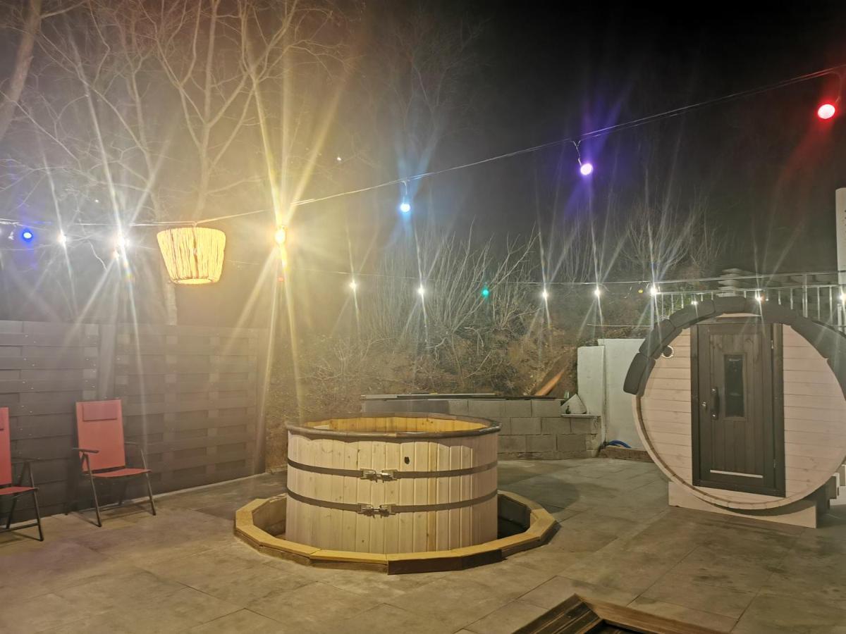 Illaberek Vendeghaz Hotel Sukoró Екстериор снимка
