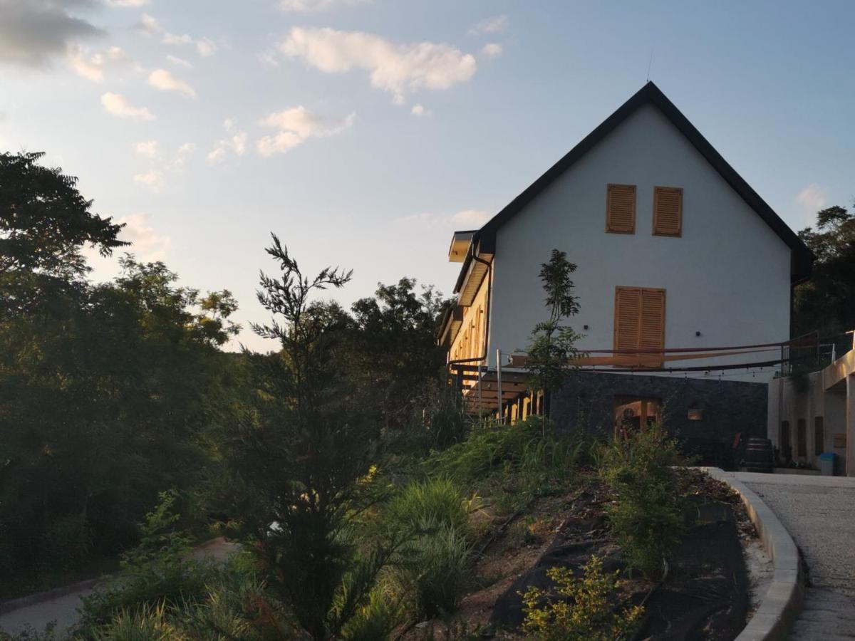Illaberek Vendeghaz Hotel Sukoró Екстериор снимка